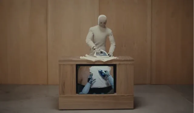 1X 的 NEO 机器人通过观看视频学习，无需枯燥训练