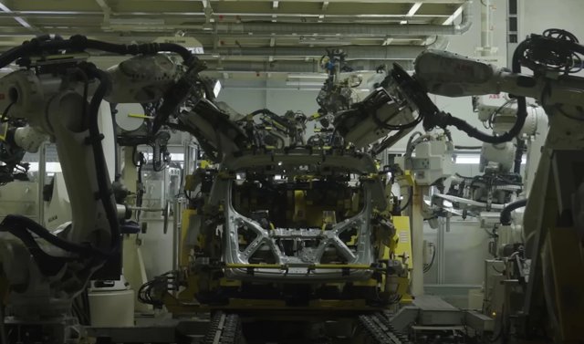 黑暗工厂：无需照明的制造业未来