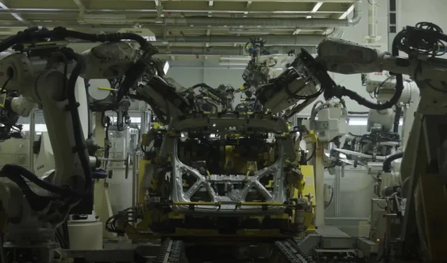 黑暗工厂:无需照明的制造业未来