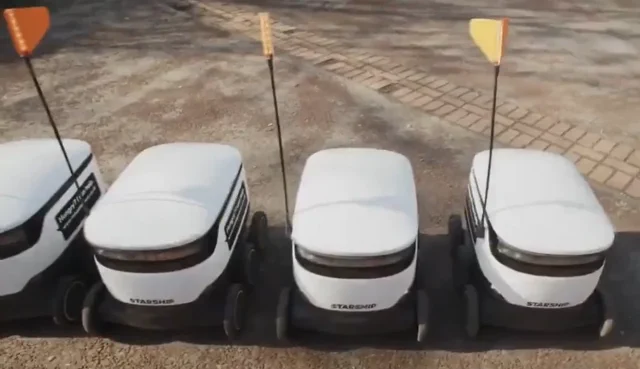 Uber Eats 与 Starship 合作，在英国推出机器人配送车队