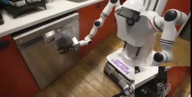 Robot mosogatógép párbaj hevül