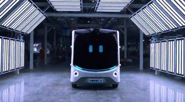 优必选联手富士康：人形机器人正式“入职”汽车生产线