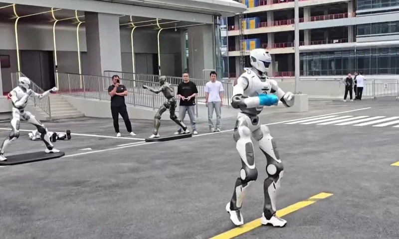 悬赏千万!EngineAI 启动全球首个“非暴力”人形机器人格斗联赛