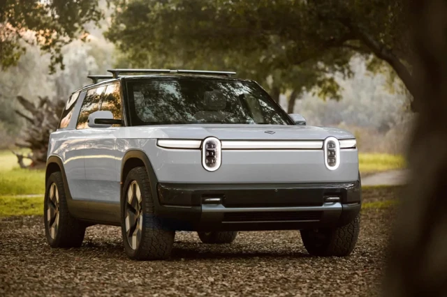 Uber豪掷12.5亿美元联手Rivian:打造5万辆规模的Robotaxi自动驾驶车队