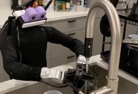 Tau Robotics 在旧金山推出每小时 30 美元的人形机器人保洁服务