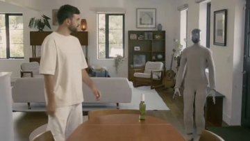 NEO人形机器人借助RedWood AI让家居自动化栩栩如生