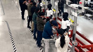 特斯拉暂停Optimus生产进行重新设计