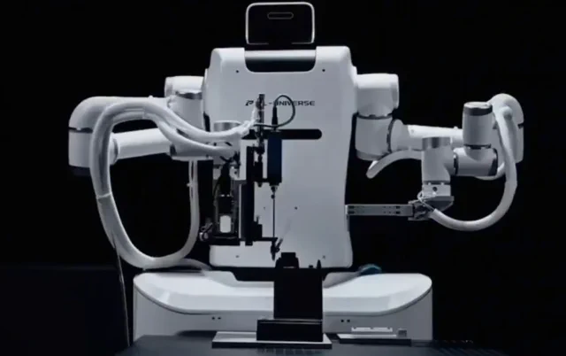 宙斯1号：PL-Universe的高精度人形机器人