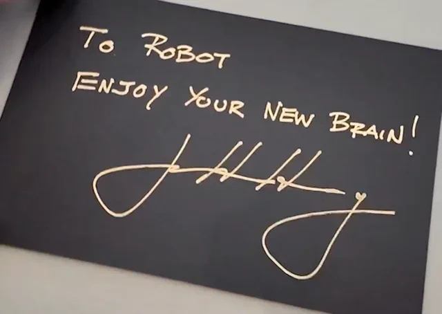 NVIDIA推出3,499美元的人形机器人大脑