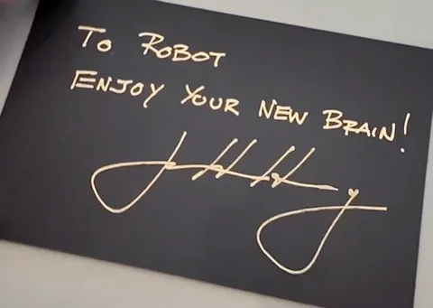 NVIDIA推出3,499美元的人形机器人大脑