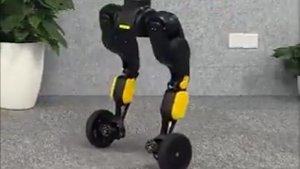 AGIBOT发布受哪吒启发的X2-N人形机器人，可变身轮式移动