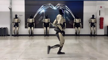 特斯拉 Optimus 机器人实验室慢跑