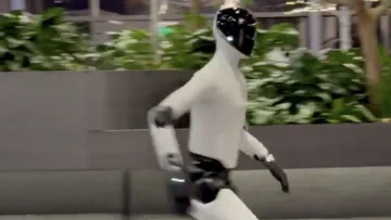 Figure 机器人奔跑，超越特斯拉慢跑