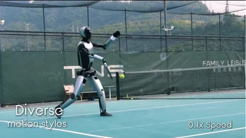 UBTECH的Walker S2机器人现在拥有了强劲的反手