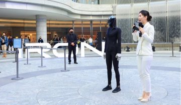 小鹏 IRON 人形机器人步态惊艳：这种“人味”真实得让人不安