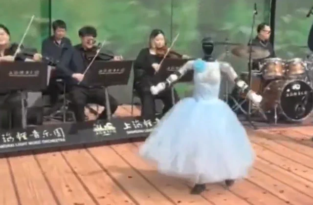 Unitree G1人形机器人现在会跳芭蕾了。说真的。