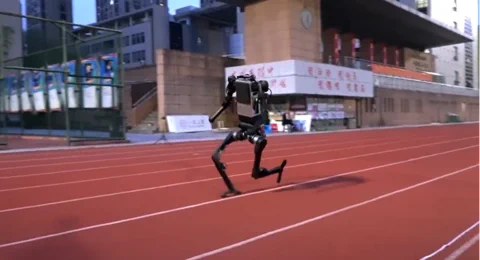 Unitree H1 人形机器人打破速度纪录,达到 10 米/秒