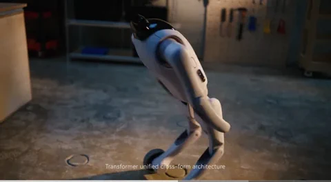 PrimeBOT T1 是为您家庭打造的现实版变形金刚