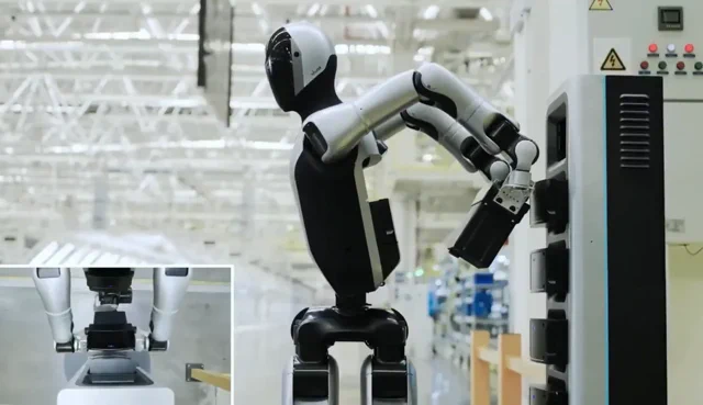 优必选的Walker 2机器人可自主更换电池